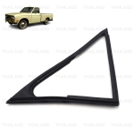 ยางสามเหลี่ยมขอบกระจก ข้างซ้าย 1 ชิ้น สีดำ สำหรับ Datsun/Nissan 1300 521 521 ปี 1966-1972